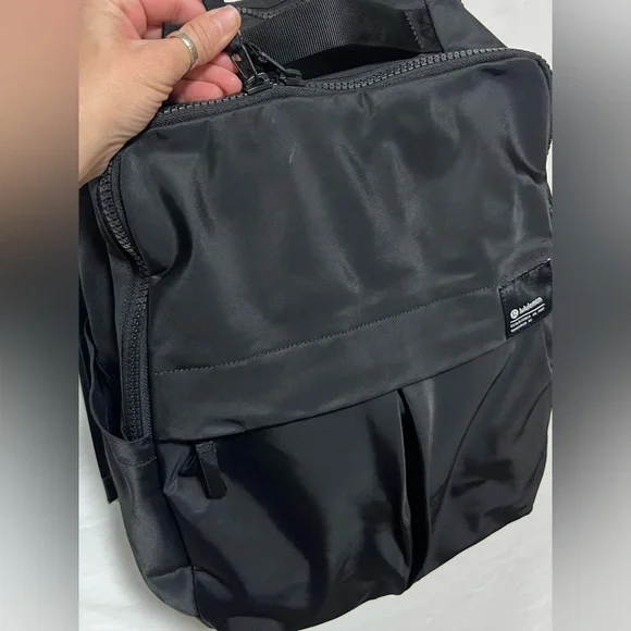 Lululemon Everyday Backpack 2.0 Laptop Office Travel Gym School Work Casual - Picture 7 of 16